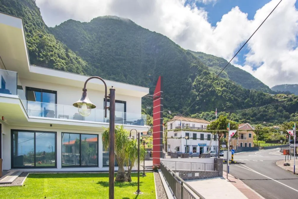 Enxurros House | gebouw achterkant